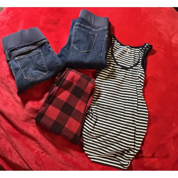 Old Navy Maternity Bundle - Size Small - 4 Pieces - Jeans, Pajamas, Tank Top - Picture 1 of 11